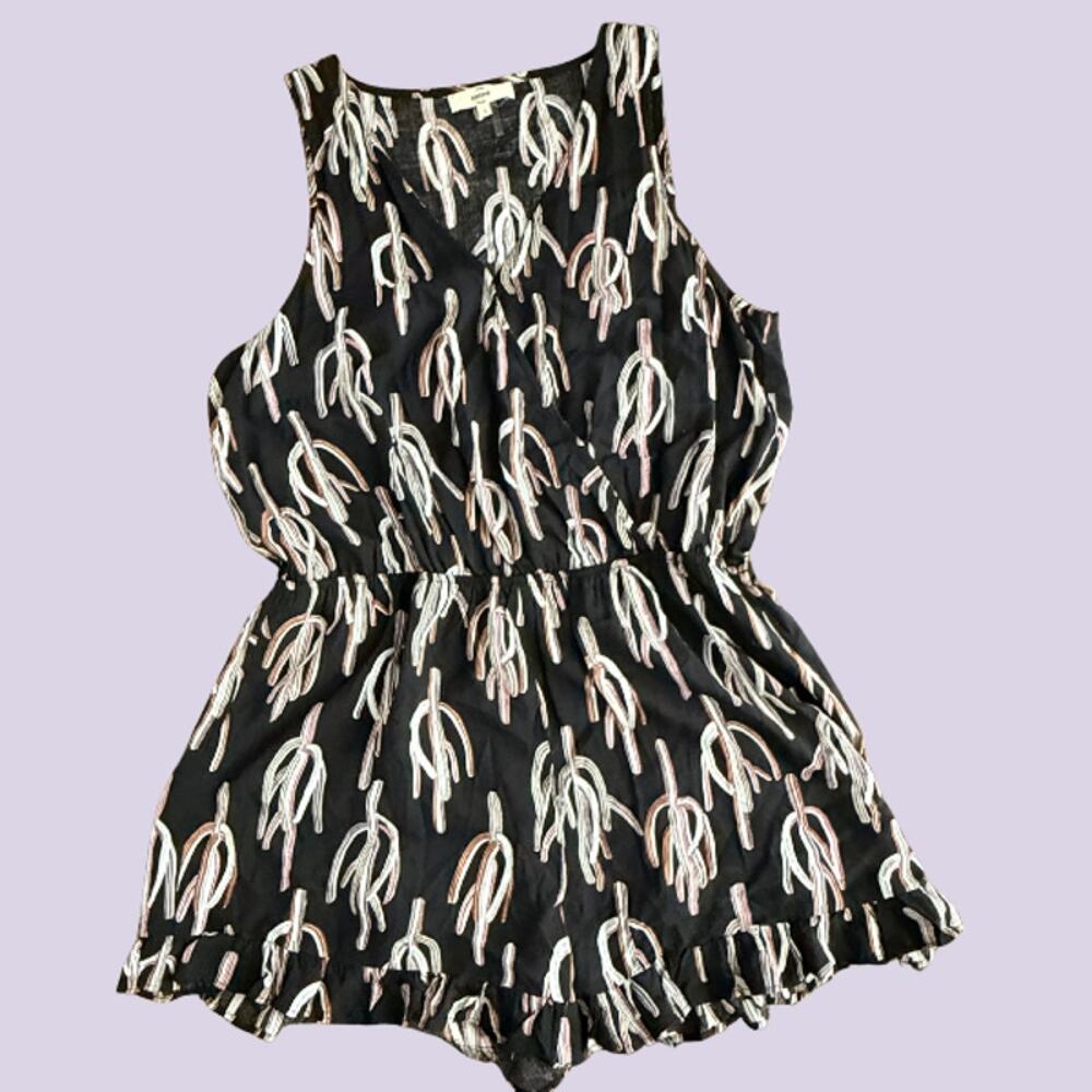 Entro Black Cactus Print Sleeveless Surplice Ruffle Romper Size Large